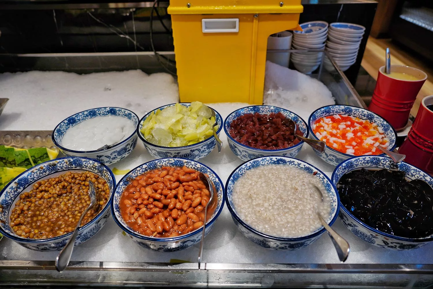 【漢來海港餐廳】漢來海港天母店，超人氣吃到飽，必吃菜色價位優惠分享! @混血珊莎的奇幻旅程