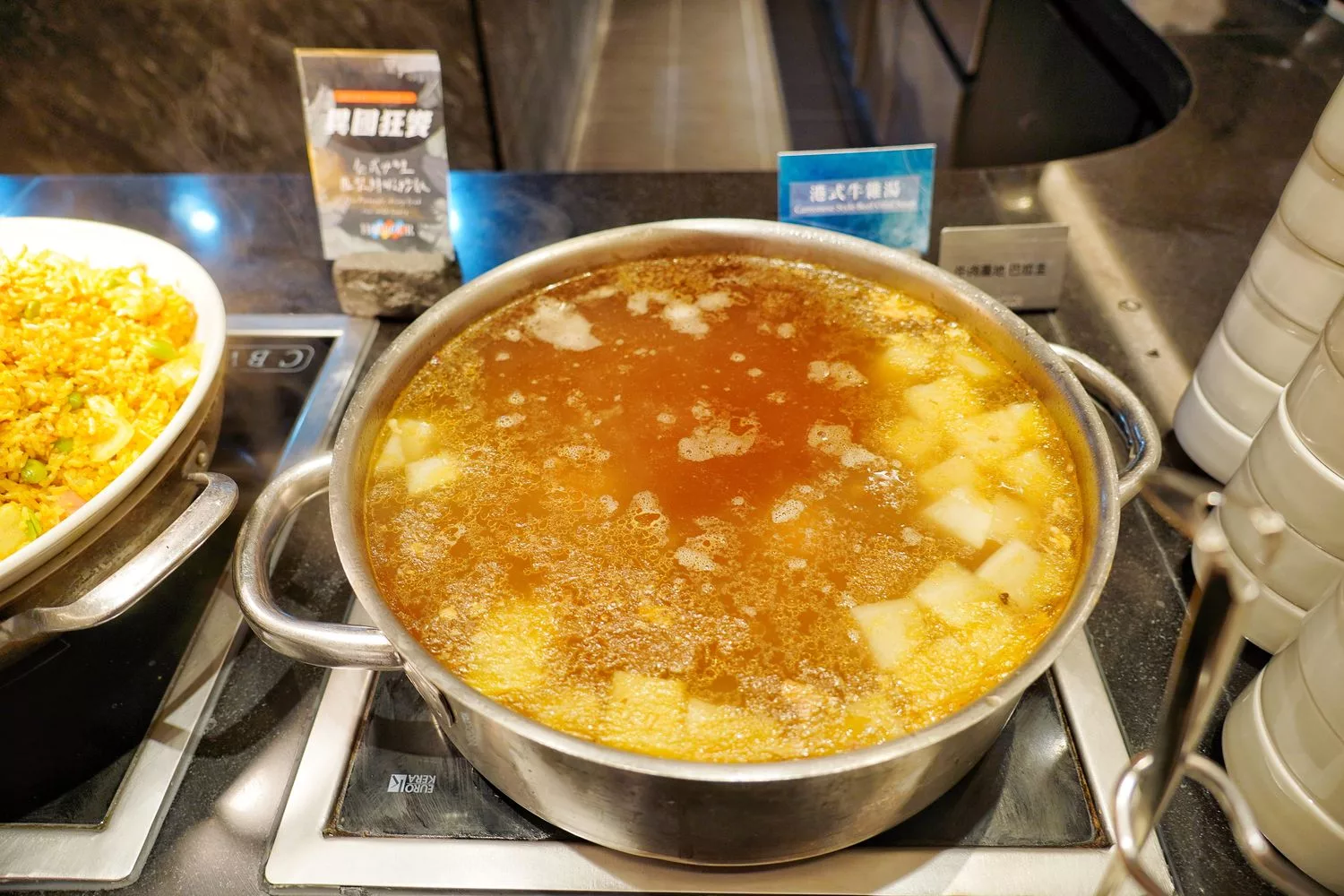 【漢來海港餐廳】漢來海港天母店，超人氣吃到飽，必吃菜色價位優惠分享! @混血珊莎的奇幻旅程