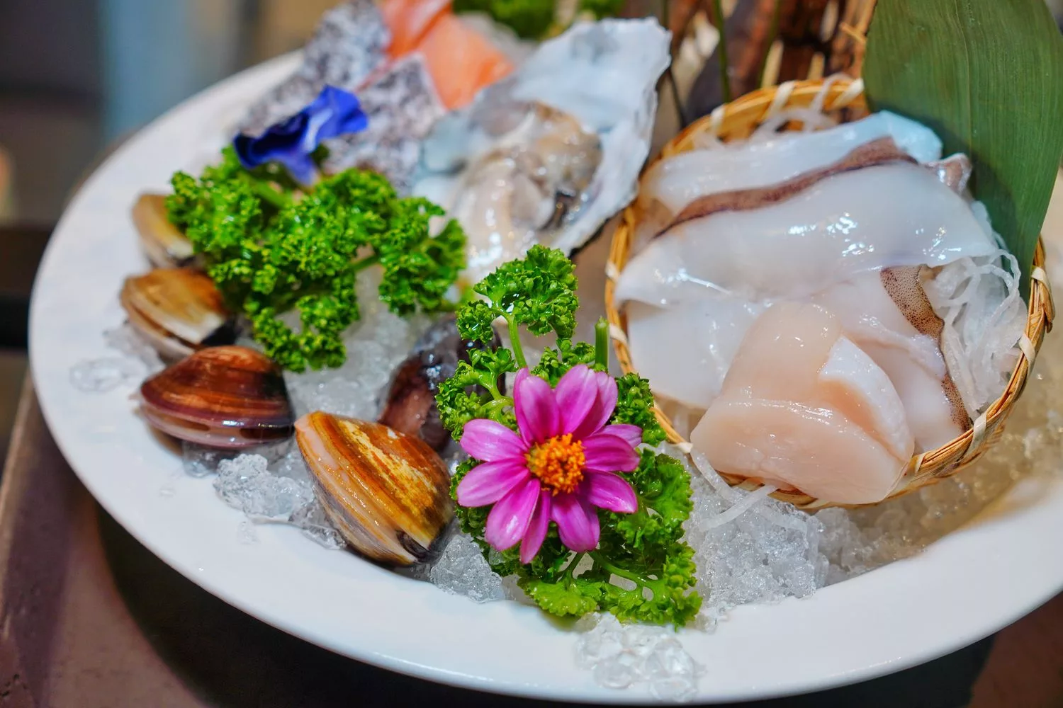 【高雄頂級火鍋】Smile One 精緻涮涮鍋，高雄福華飯店餐廳， 30 樓景觀第一排! @混血珊莎的奇幻旅程