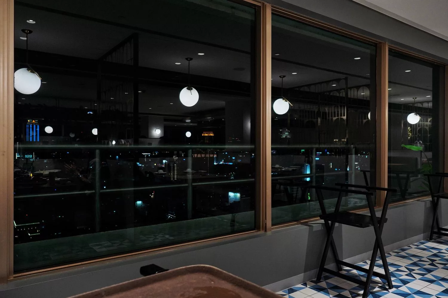 【高雄頂級火鍋】Smile One 精緻涮涮鍋，高雄福華飯店餐廳， 30 樓景觀第一排! @混血珊莎的奇幻旅程