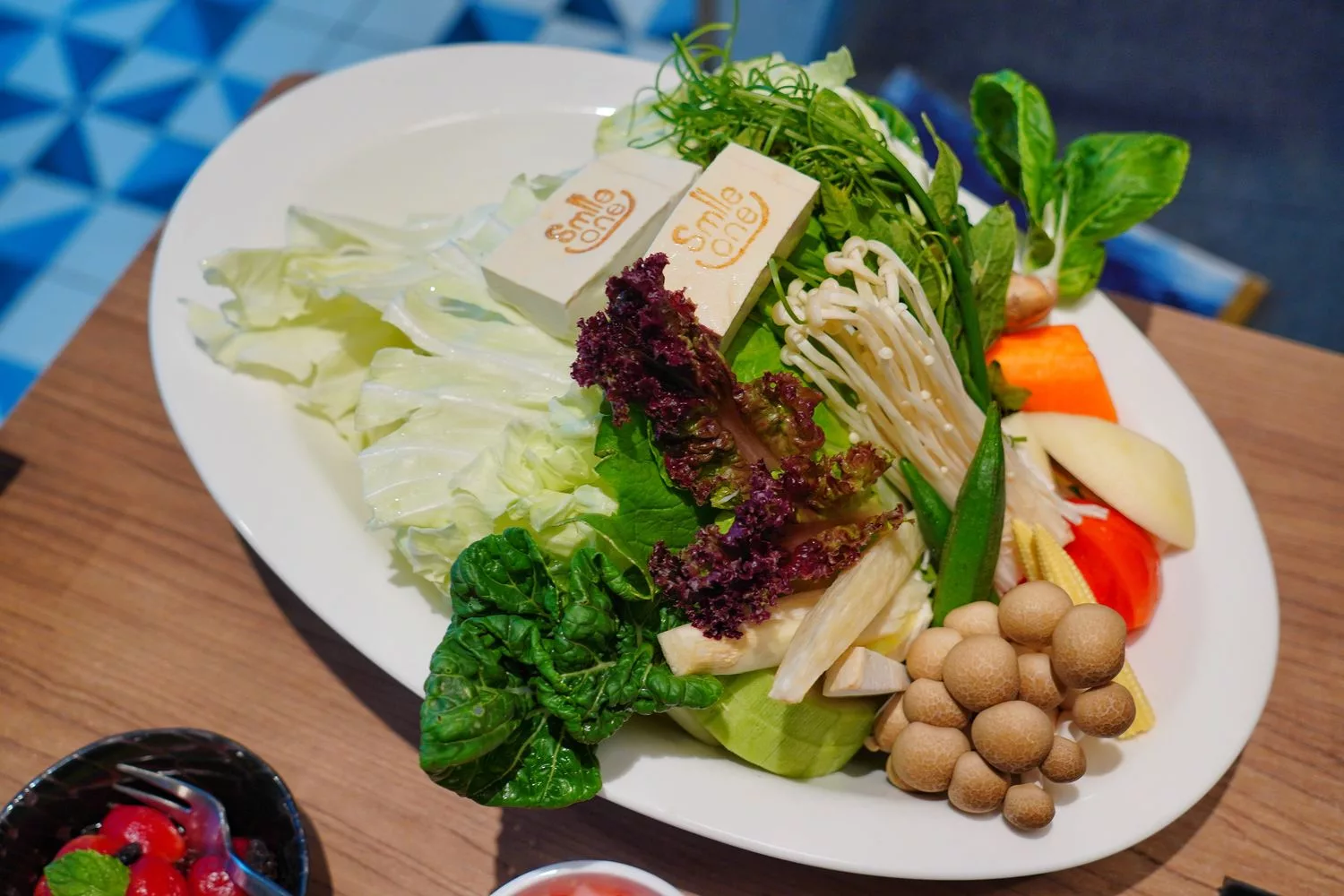 【高雄頂級火鍋】Smile One 精緻涮涮鍋，高雄福華飯店餐廳， 30 樓景觀第一排! @混血珊莎的奇幻旅程