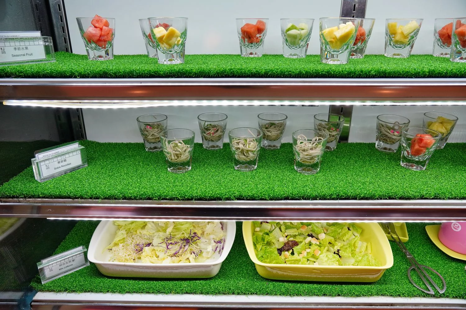 【高雄英迪格酒店早餐】豐盛中西式自助早餐，專人現做牛肉湯熱壓吐司! @混血珊莎的奇幻旅程
