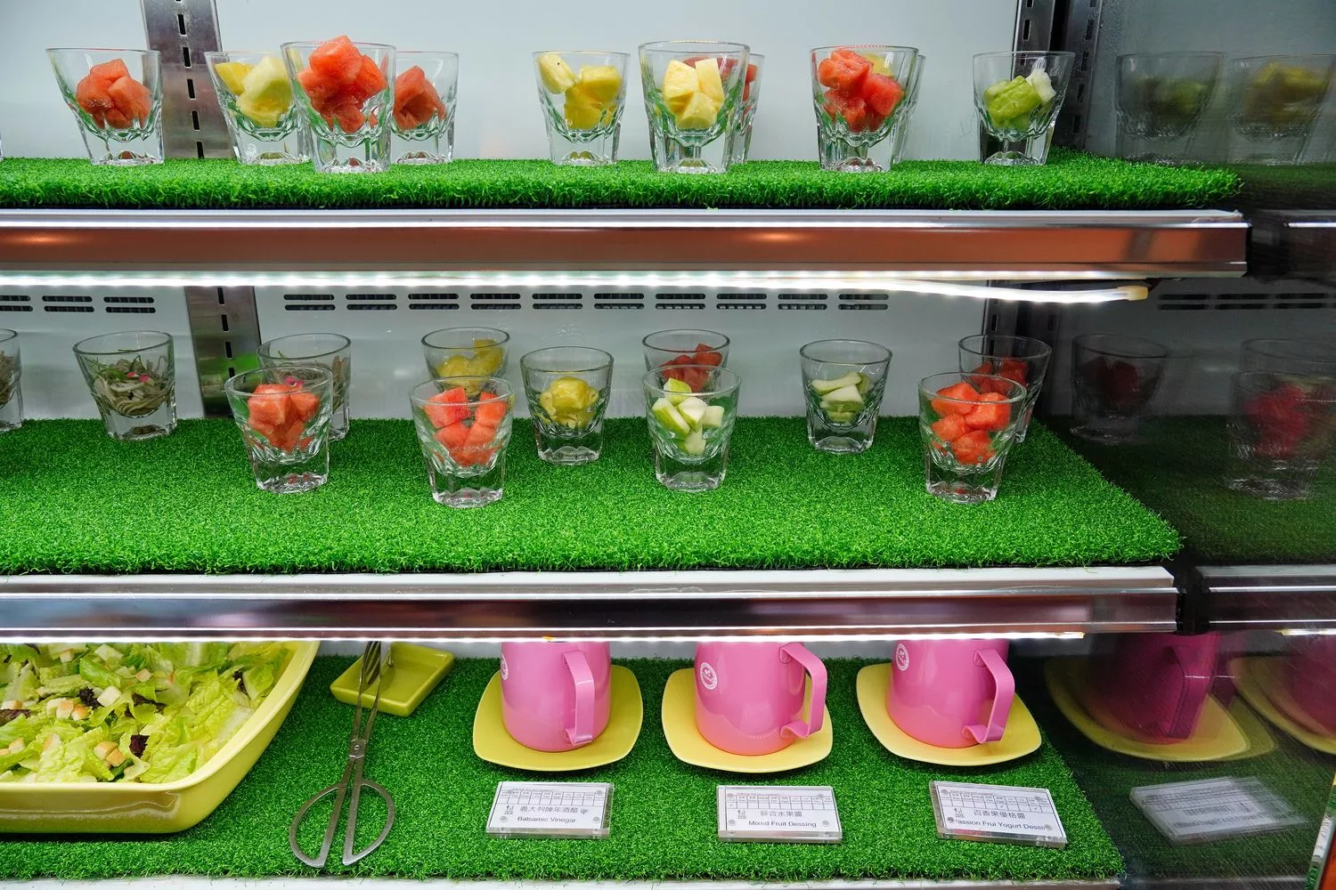 【高雄英迪格酒店早餐】豐盛中西式自助早餐，專人現做牛肉湯熱壓吐司! @混血珊莎的奇幻旅程