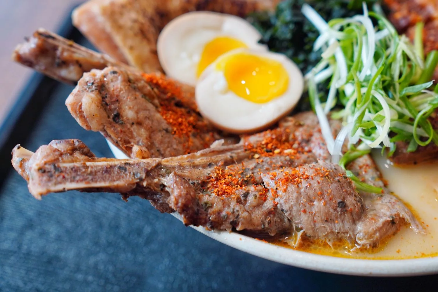 【台中拉麵推薦】兆曜拉麵丼飯，超霸氣海陸食材澎湃上桌，百元平價高CP值! @混血珊莎的奇幻旅程