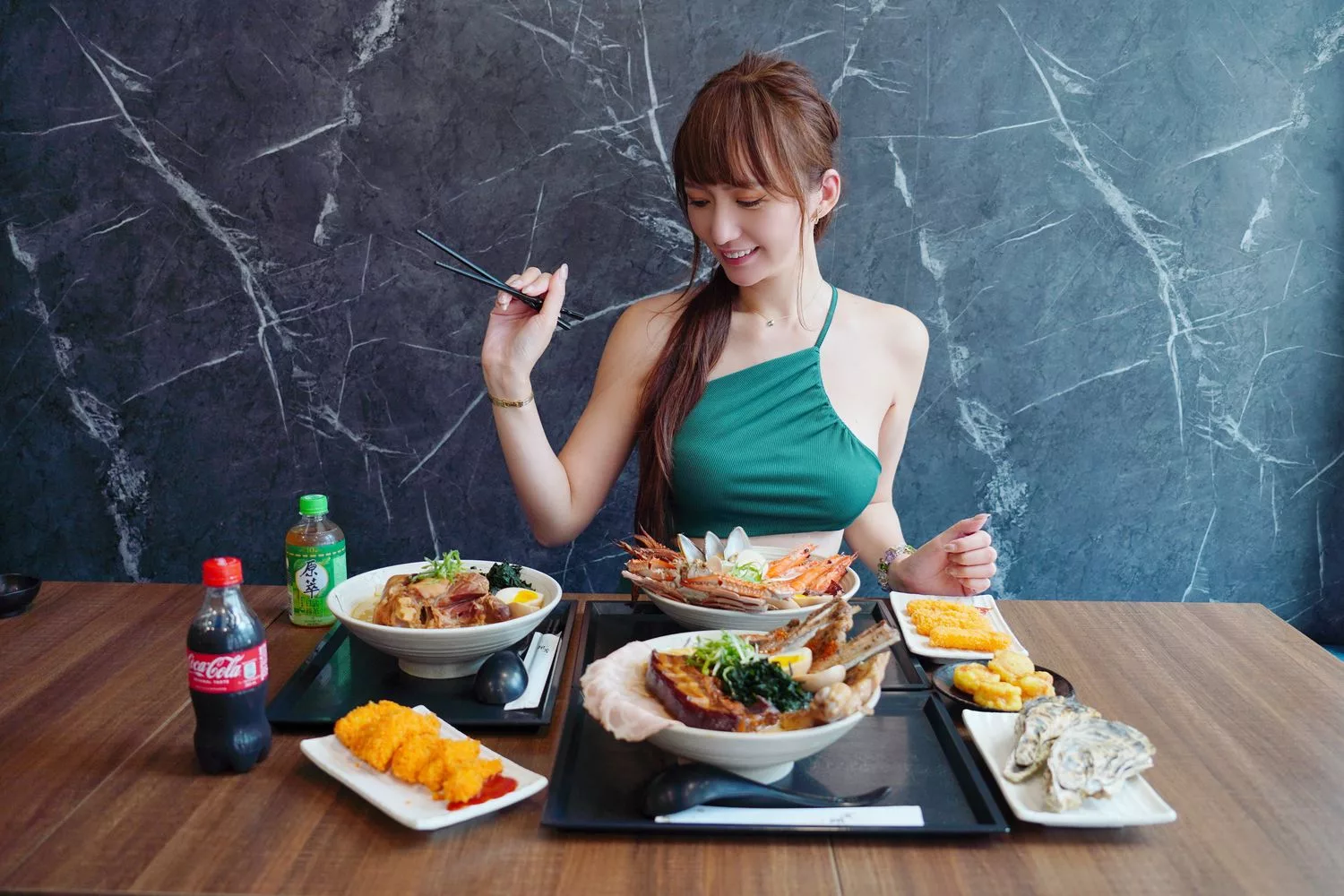 【台中拉麵推薦】兆曜拉麵丼飯，超霸氣海陸食材澎湃上桌，百元平價高CP值! @混血珊莎的奇幻旅程