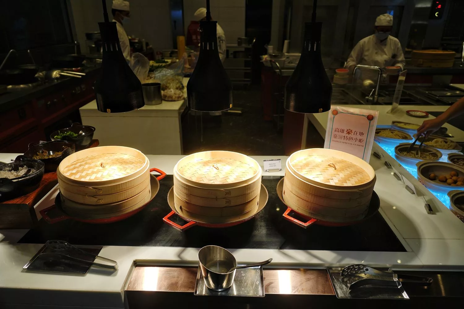 【高雄萬豪酒店】天井水療泳池跟百坪健身房，義享天地購物中心共構，一站式尊榮度假！ @混血珊莎的奇幻旅程