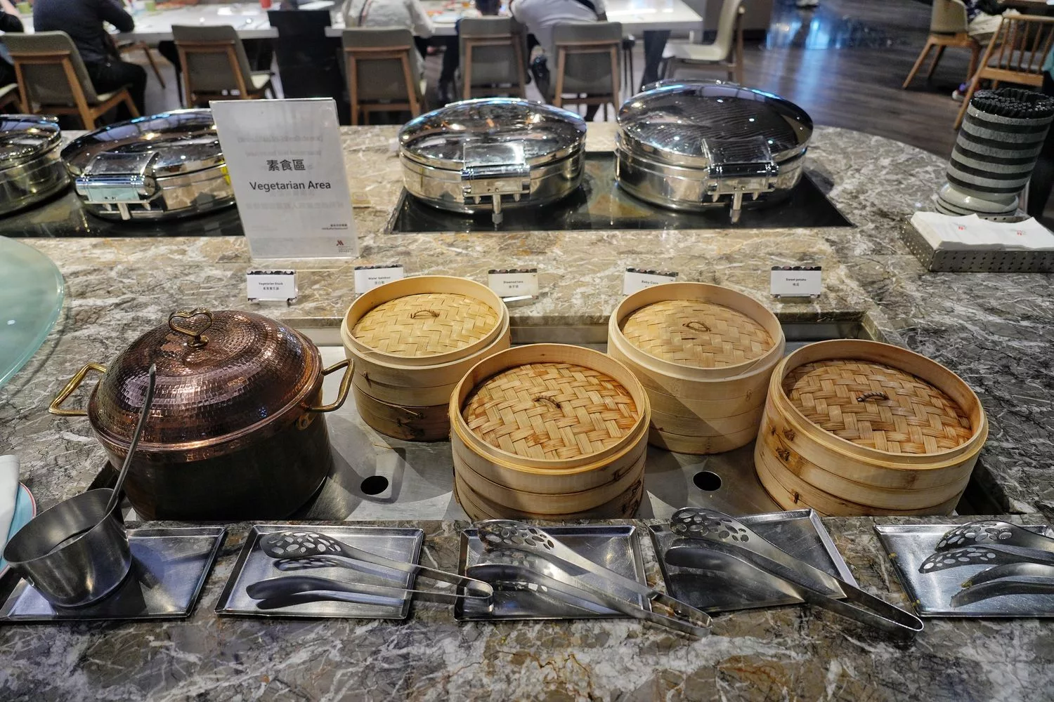 【高雄萬豪酒店】天井水療泳池跟百坪健身房，義享天地購物中心共構，一站式尊榮度假！ @混血珊莎的奇幻旅程