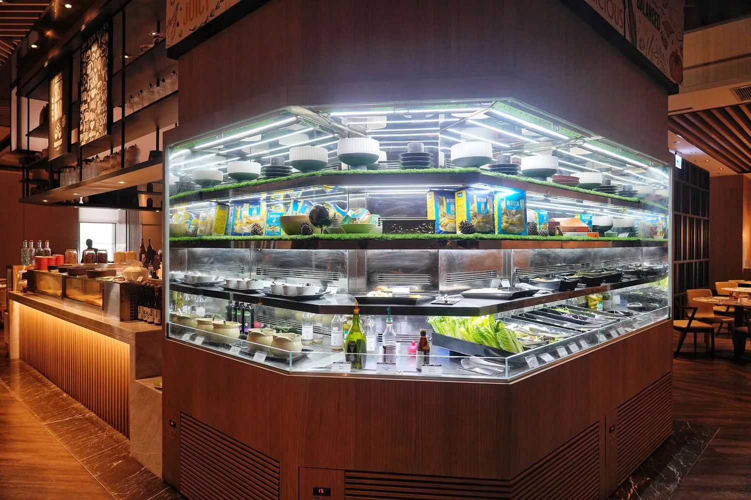 【高雄萬豪酒店】天井水療泳池跟百坪健身房，義享天地購物中心共構，一站式尊榮度假！ @混血珊莎的奇幻旅程