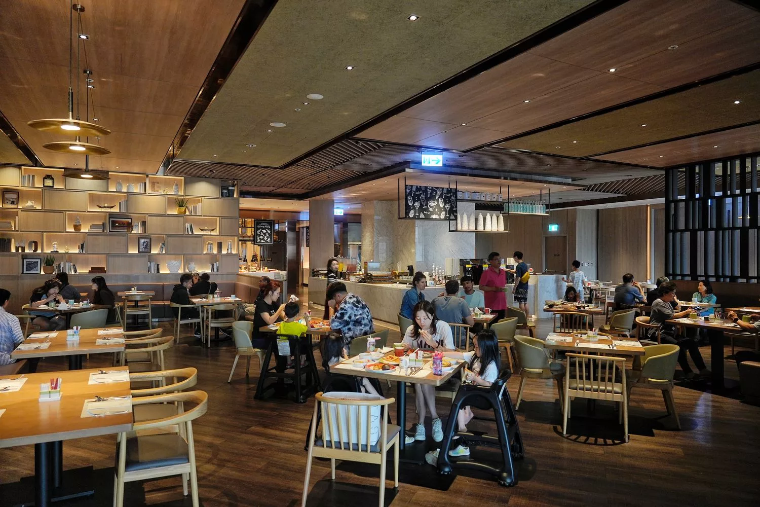 【高雄萬豪酒店】天井水療泳池跟百坪健身房，義享天地購物中心共構，一站式尊榮度假！ @混血珊莎的奇幻旅程
