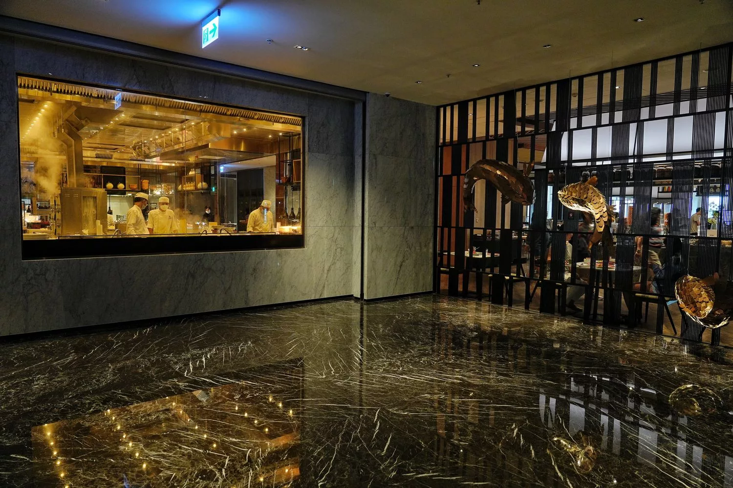 【高雄萬豪酒店】天井水療泳池跟百坪健身房，義享天地購物中心共構，一站式尊榮度假！ @混血珊莎的奇幻旅程