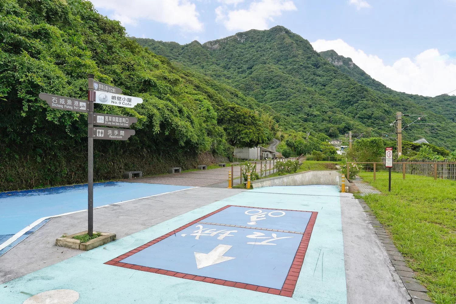 【九號咖啡石城館】舊草嶺隧道旁，人氣頭城網美咖啡，享受療癒的山海美景! @混血珊莎的奇幻旅程