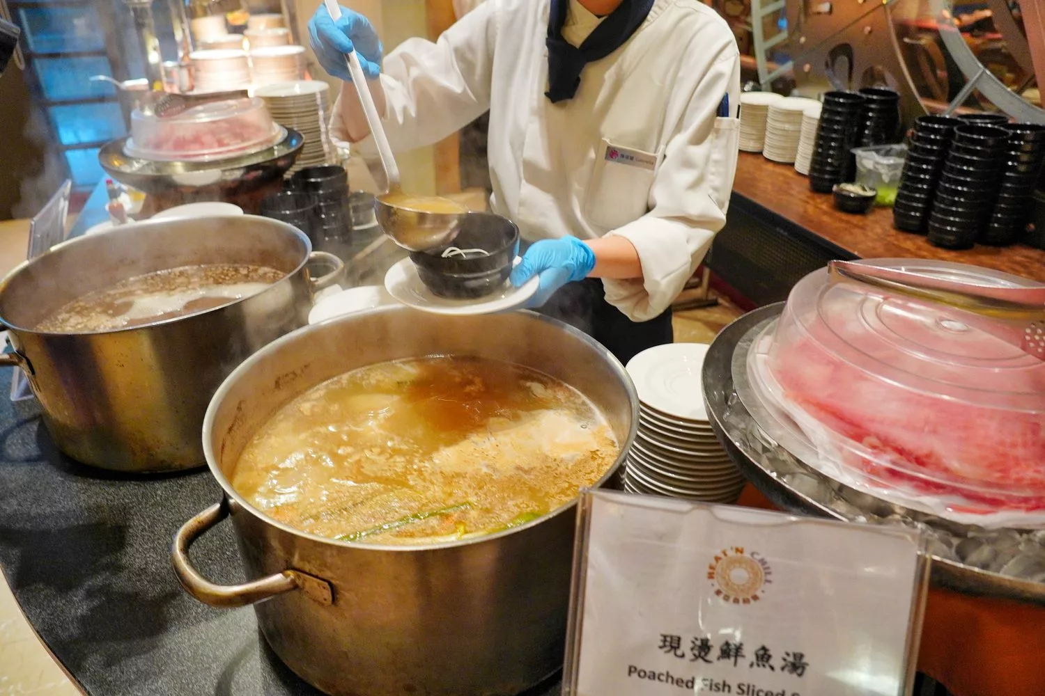 【星亞自助餐廳】義大自助餐必吃餐點環境價格分享! @混血珊莎的奇幻旅程