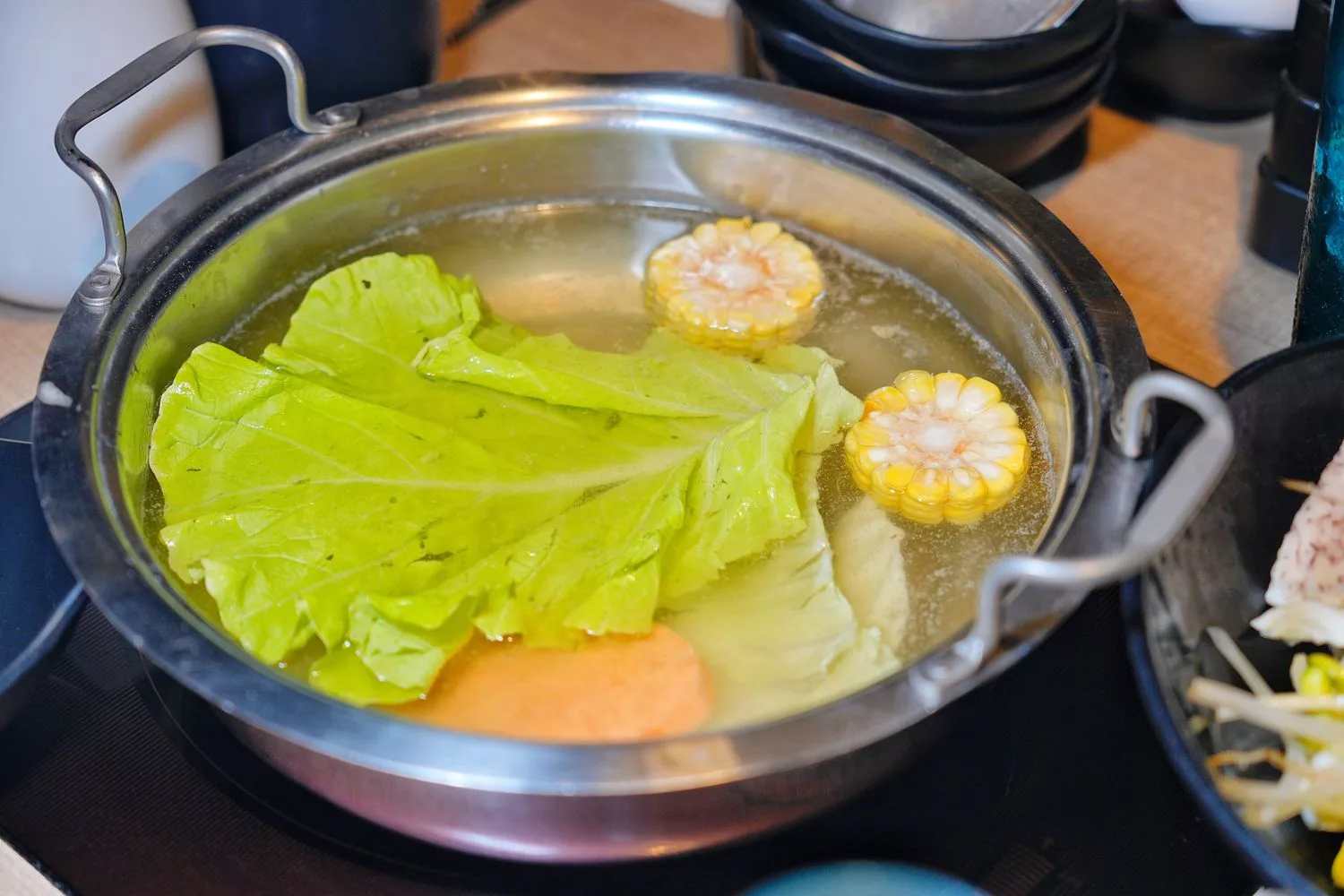 【中壢壽喜燒吃到飽】本燔野菜農場，多達 60 種食材每人只要 439 元起! @混血珊莎的奇幻旅程