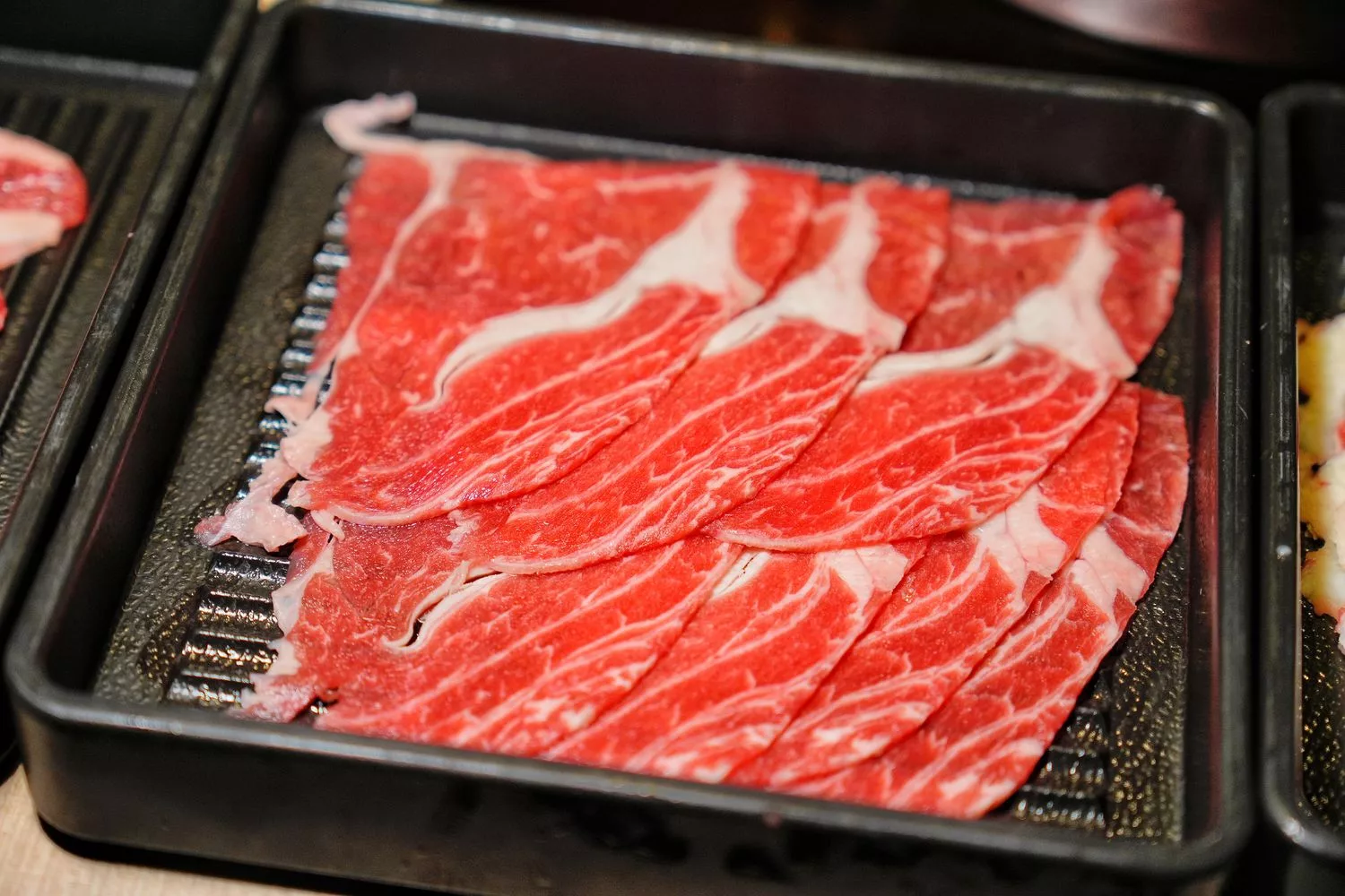 【中壢壽喜燒吃到飽】本燔野菜農場，多達 60 種食材每人只要 439 元起! @混血珊莎的奇幻旅程