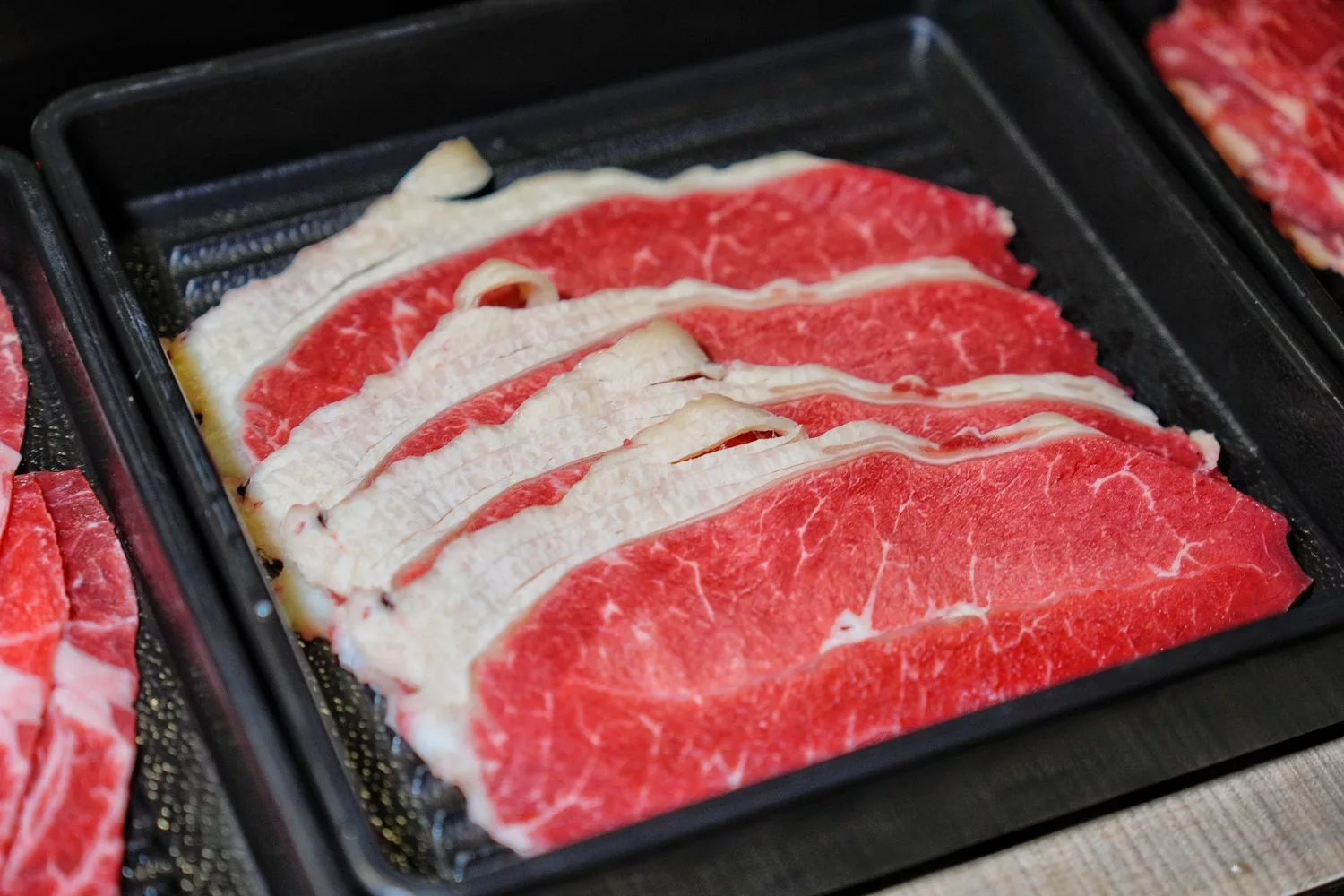 【中壢壽喜燒吃到飽】本燔野菜農場，多達 60 種食材每人只要 439 元起! @混血珊莎的奇幻旅程