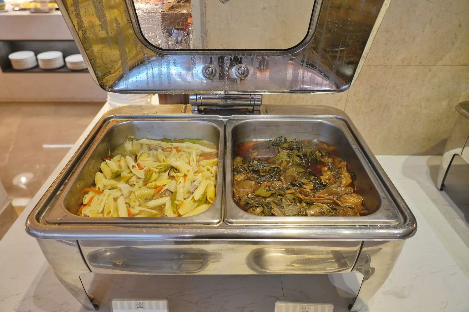 【西屯早餐】裕元花園酒店早餐，早餐就有現沖牛肉湯跟哈根達斯! @混血珊莎的奇幻旅程