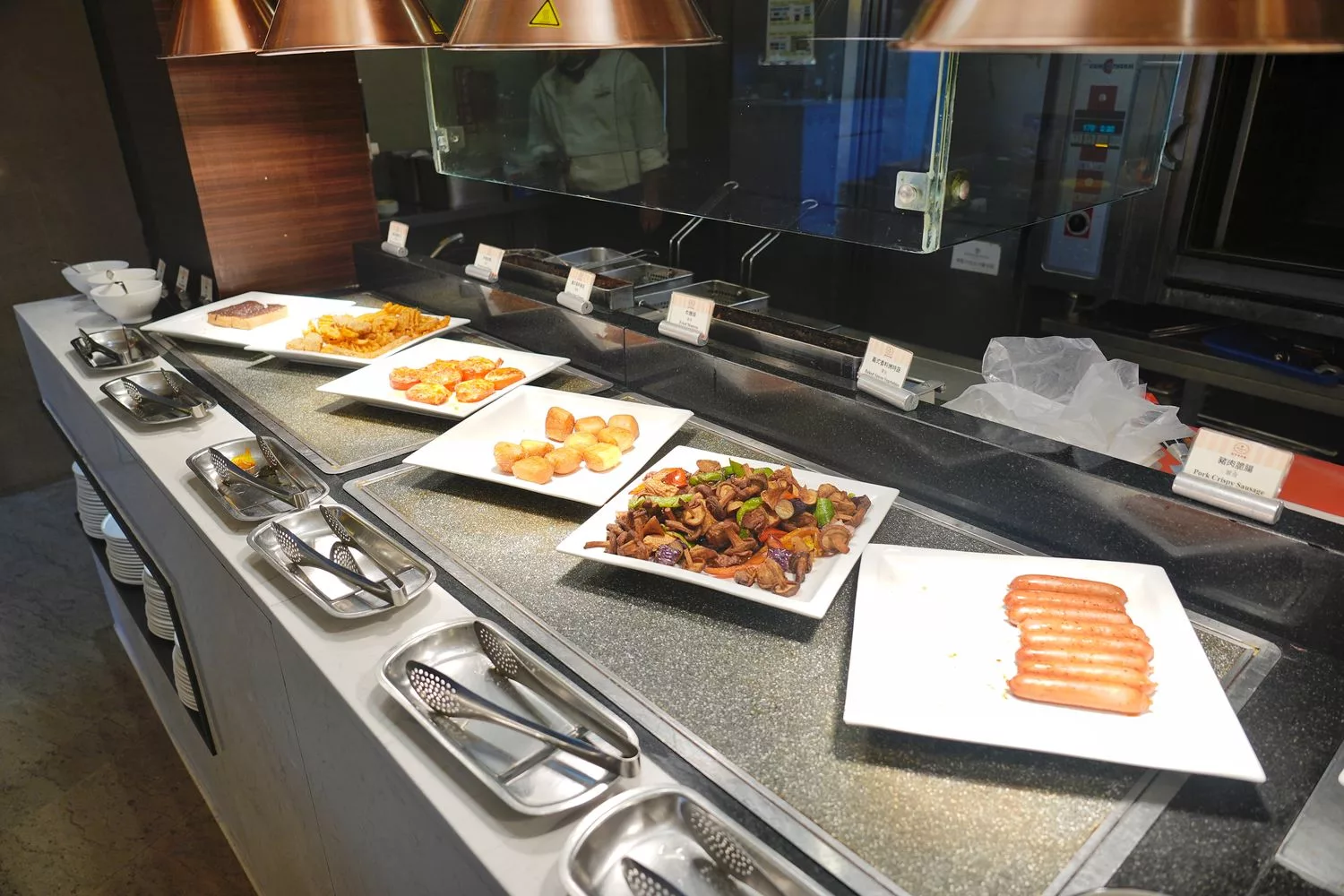 【西屯早餐】裕元花園酒店早餐，早餐就有現沖牛肉湯跟哈根達斯! @混血珊莎的奇幻旅程