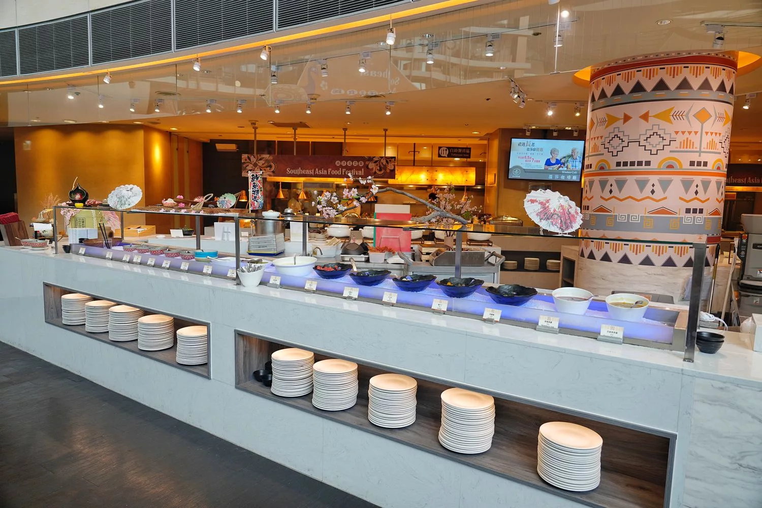 【西屯早餐】裕元花園酒店早餐，早餐就有現沖牛肉湯跟哈根達斯! @混血珊莎的奇幻旅程