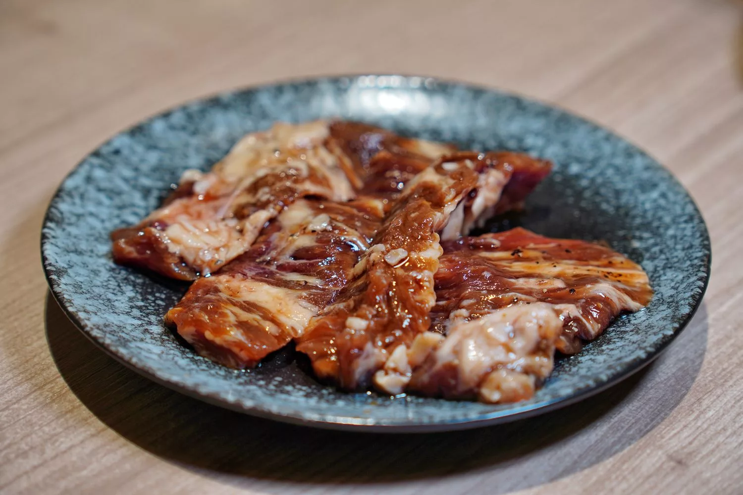 【台北信義區燒肉】路易奇電力公司信義電廠，A5和牛冷藏現切專賣店，頂級肉品自己烤只要半價! @混血珊莎的奇幻旅程