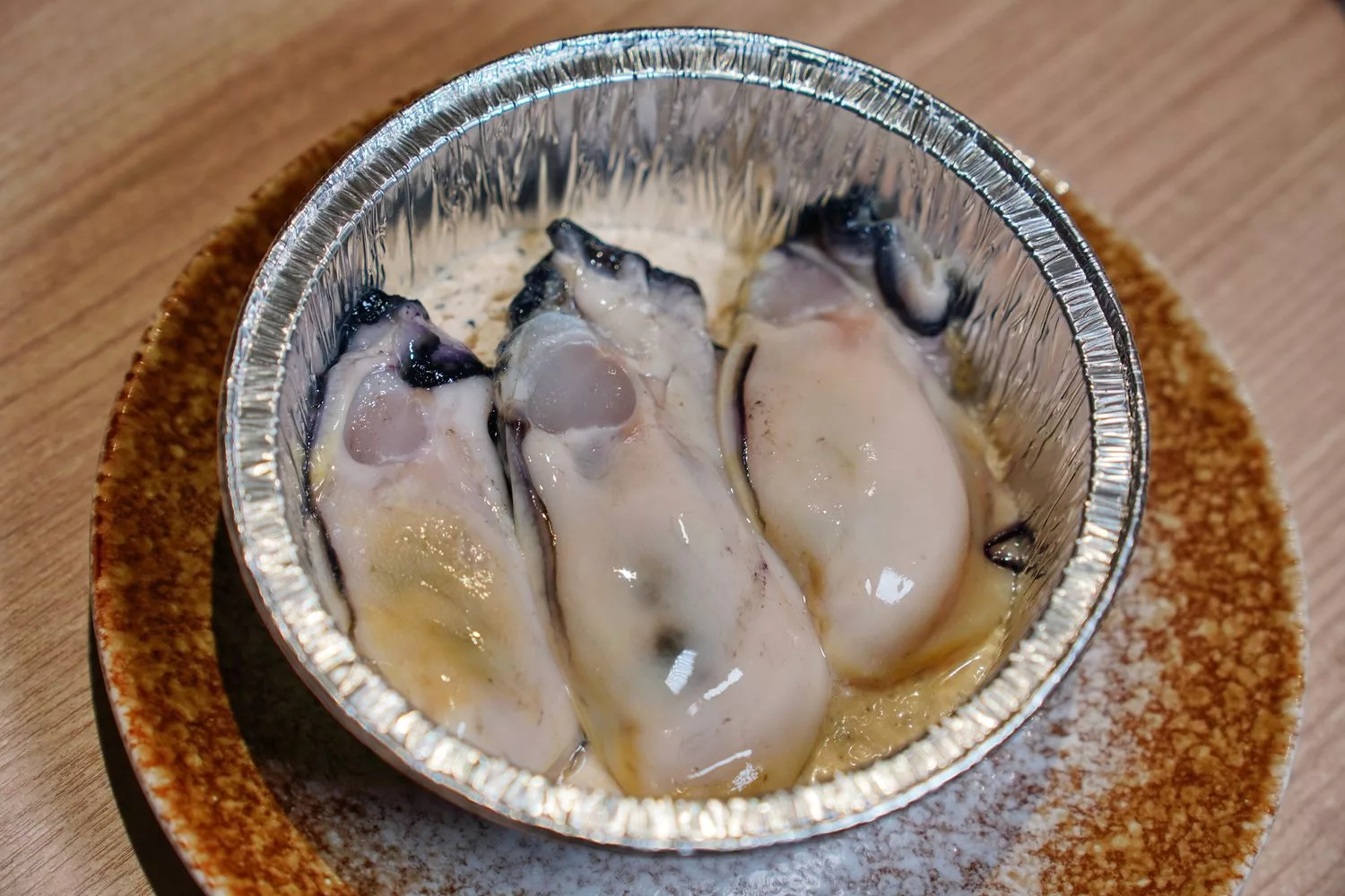 【台北信義區燒肉】路易奇電力公司信義電廠，A5和牛冷藏現切專賣店，頂級肉品自己烤只要半價! @混血珊莎的奇幻旅程
