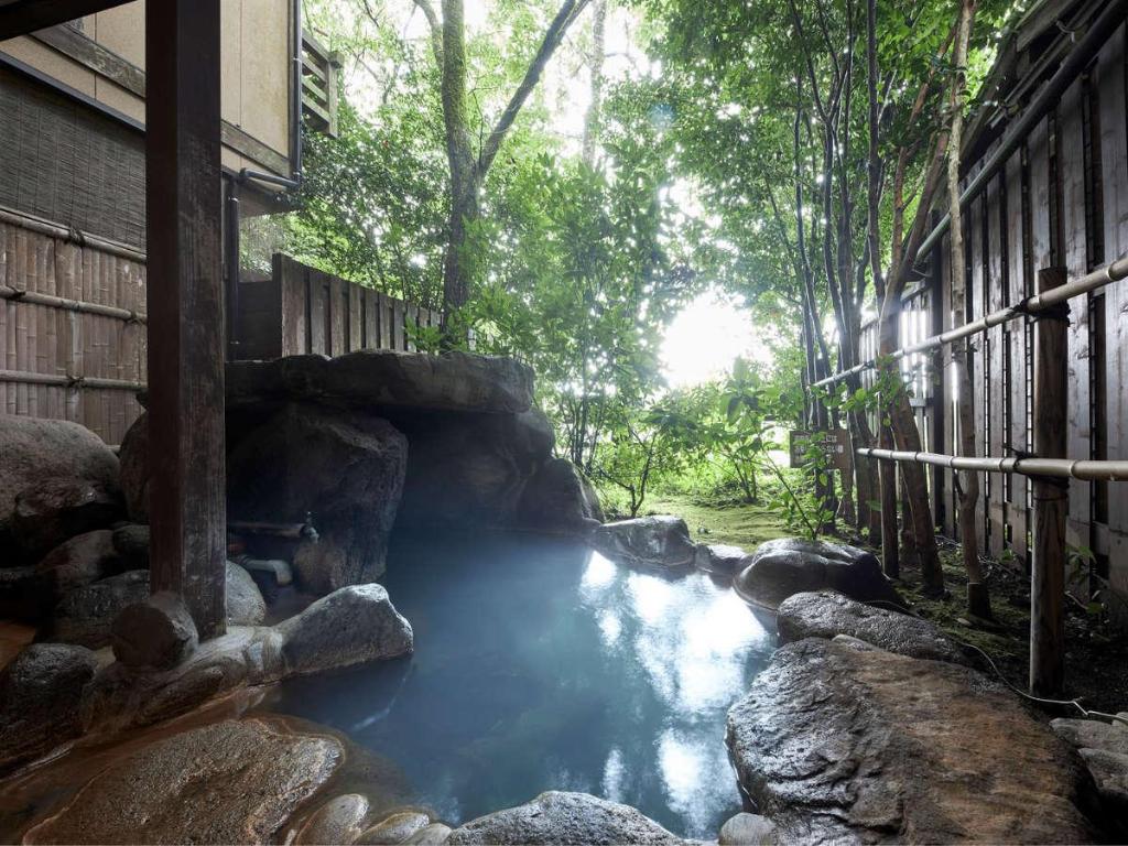 【2025黑川溫泉住宿】精選 14 間，黑川溫泉飯店，近九重森林公園滑雪場! @混血珊莎的奇幻旅程