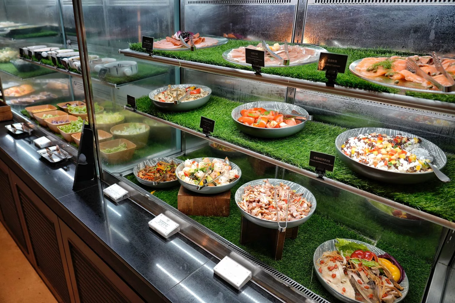 【寒沐酒店自助餐】MU TABLE異國美饌、漁港現流漁獲、DIY特色調酒，壽星 0 元吃大餐! @混血珊莎的奇幻旅程