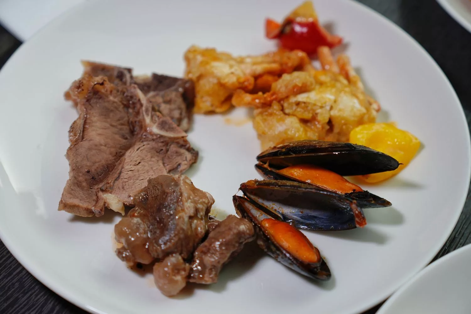 【寒沐酒店自助餐】MU TABLE異國美饌、漁港現流漁獲、DIY特色調酒，壽星 0 元吃大餐! @混血珊莎的奇幻旅程