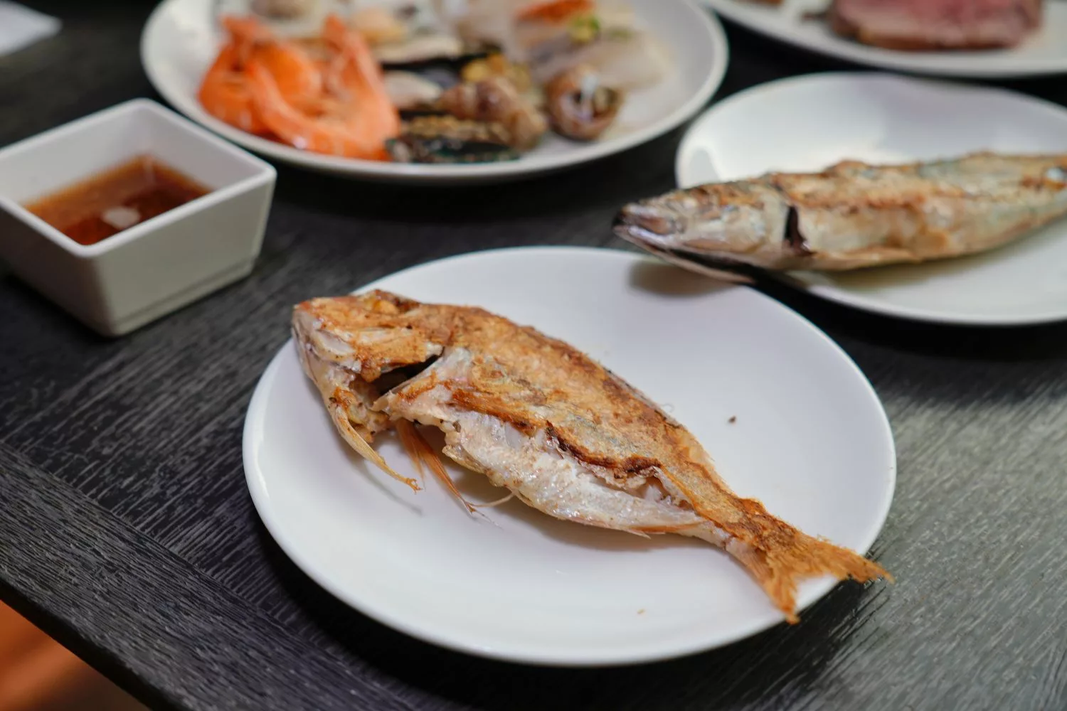 【寒沐酒店自助餐】MU TABLE異國美饌、漁港現流漁獲、DIY特色調酒，壽星 0 元吃大餐! @混血珊莎的奇幻旅程