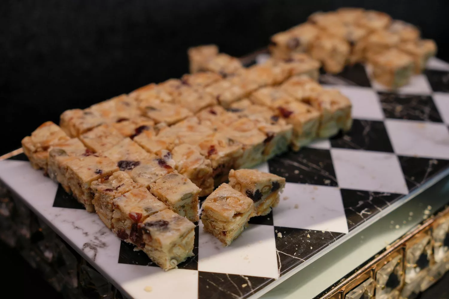 【寒沐酒店自助餐】MU TABLE異國美饌、漁港現流漁獲、DIY特色調酒，壽星 0 元吃大餐! @混血珊莎的奇幻旅程