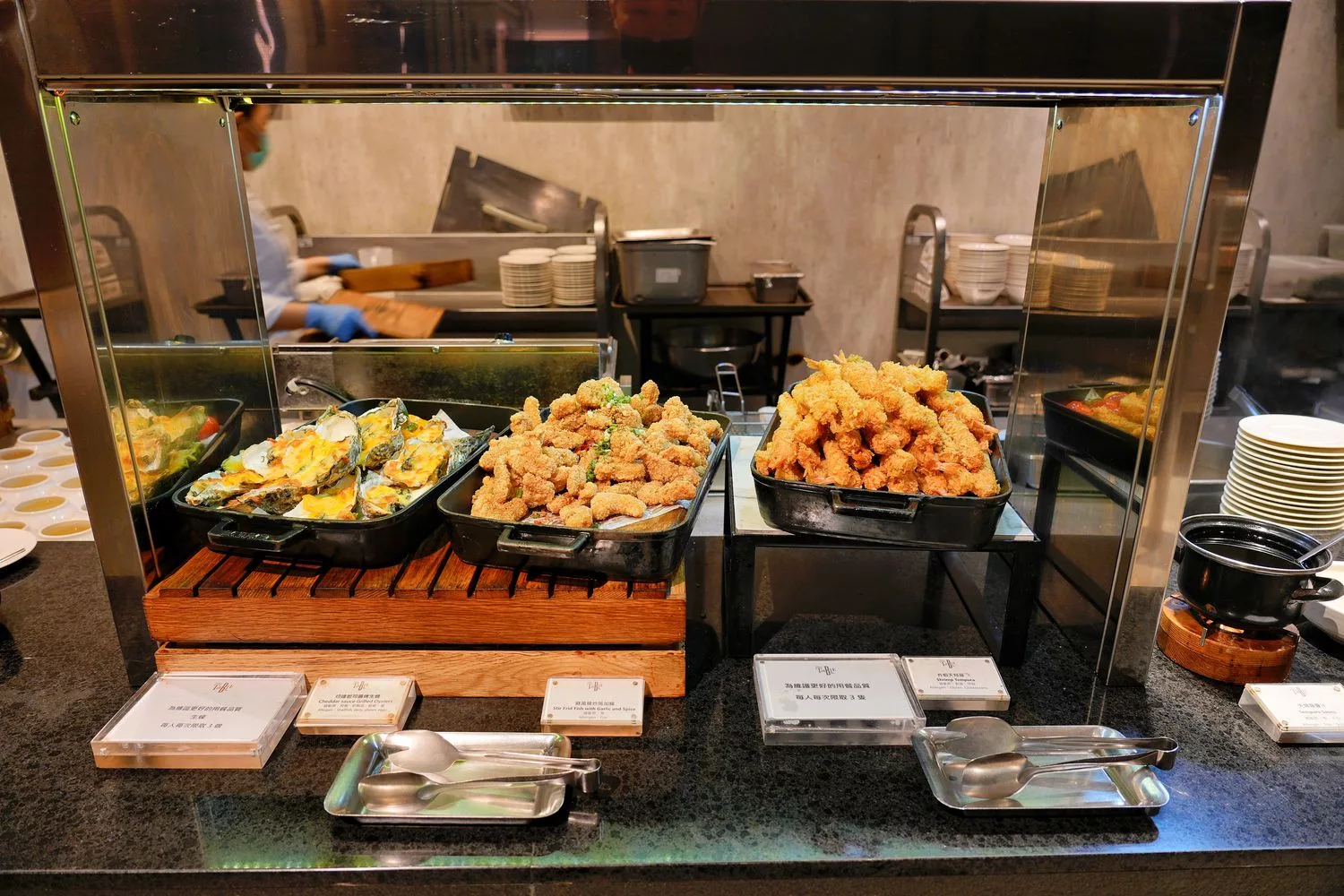 【寒沐酒店自助餐】MU TABLE異國美饌、漁港現流漁獲、DIY特色調酒，壽星 0 元吃大餐! @混血珊莎的奇幻旅程