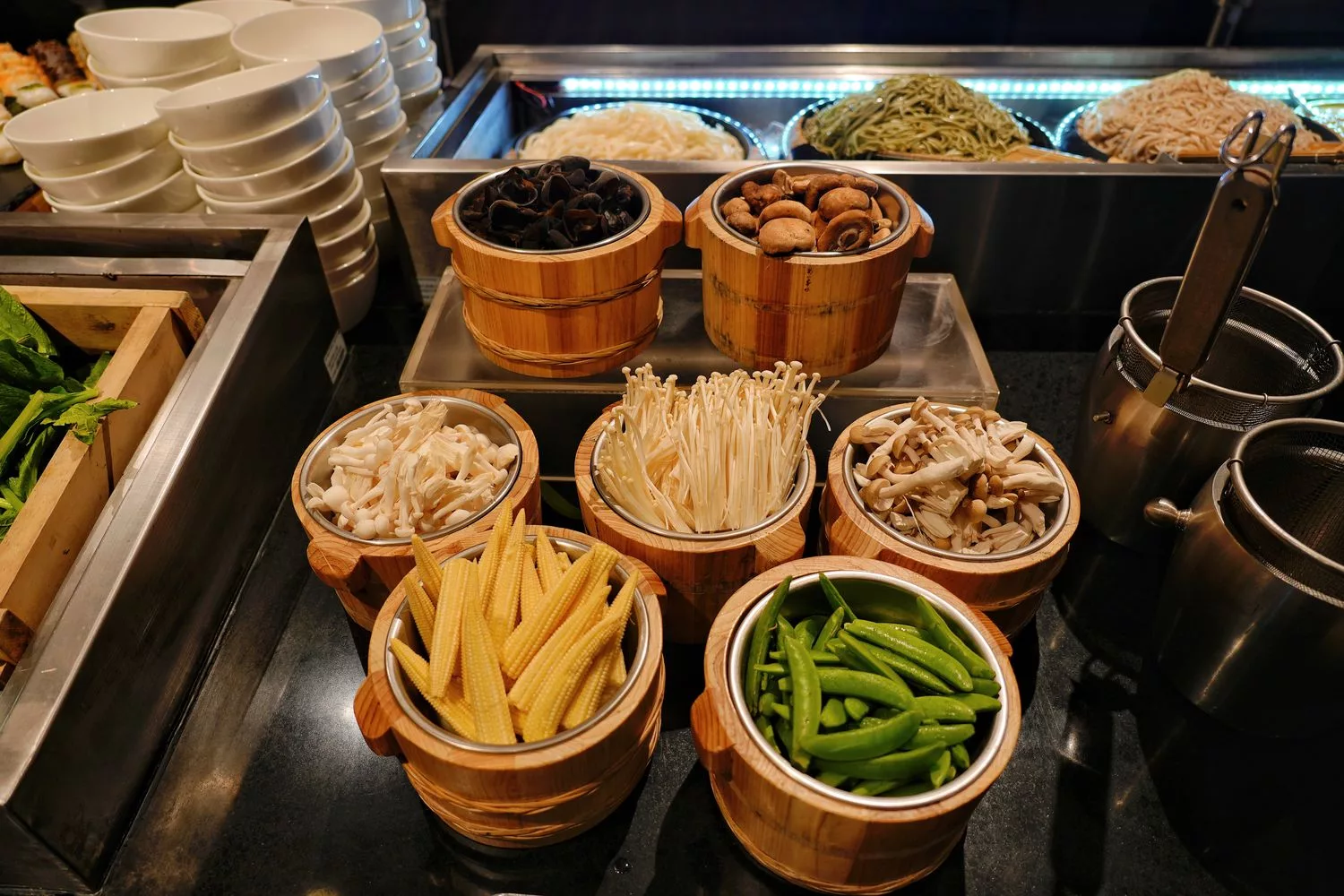 【寒沐酒店自助餐】MU TABLE異國美饌、漁港現流漁獲、DIY特色調酒，壽星 0 元吃大餐! @混血珊莎的奇幻旅程