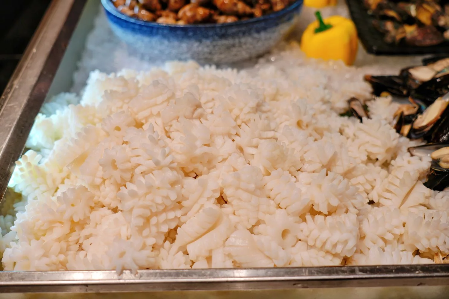 【寒沐酒店自助餐】MU TABLE異國美饌、漁港現流漁獲、DIY特色調酒，壽星 0 元吃大餐! @混血珊莎的奇幻旅程