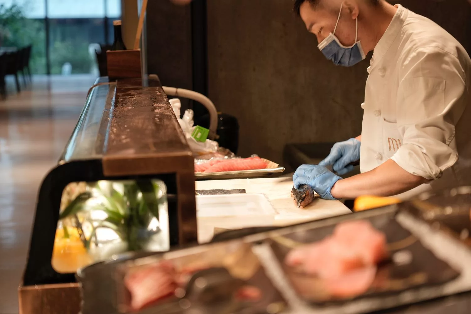 【寒沐酒店自助餐】MU TABLE異國美饌、漁港現流漁獲、DIY特色調酒，壽星 0 元吃大餐! @混血珊莎的奇幻旅程