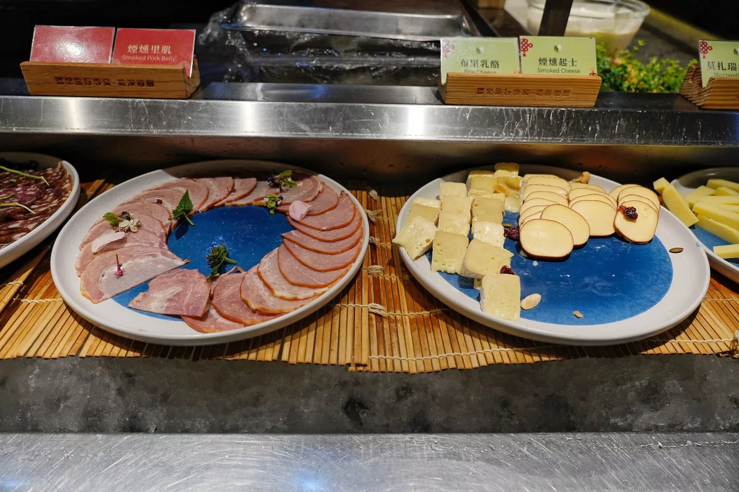 【礁溪長榮自助餐】退房再吃豐盛早午餐，還有星巴克無限暢飲! @混血珊莎的奇幻旅程