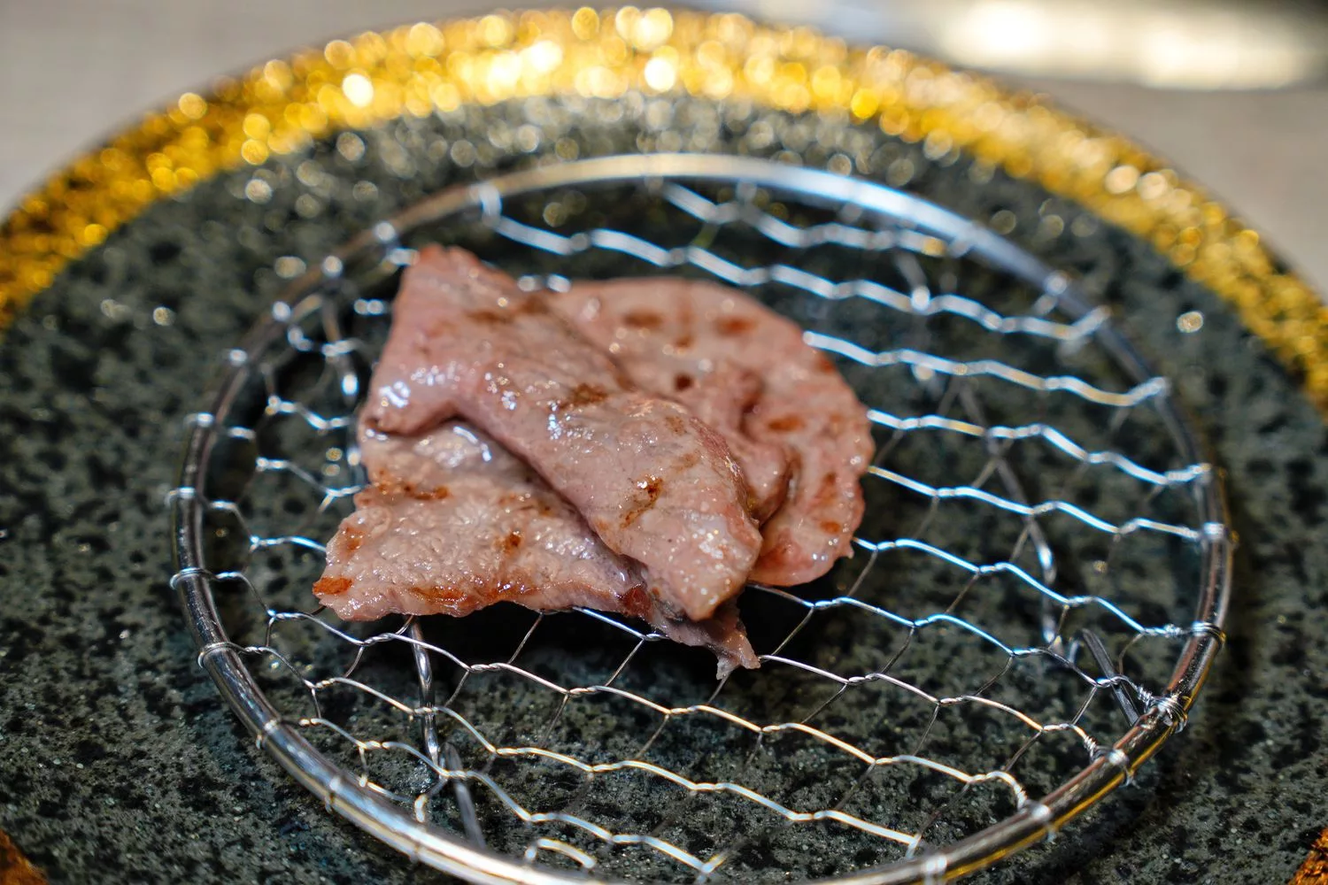 【台中北區燒肉】山鯨燒肉，浮誇系A5和牛寶箱，穿和服寫繪馬沉浸式日式體驗! @混血珊莎的奇幻旅程