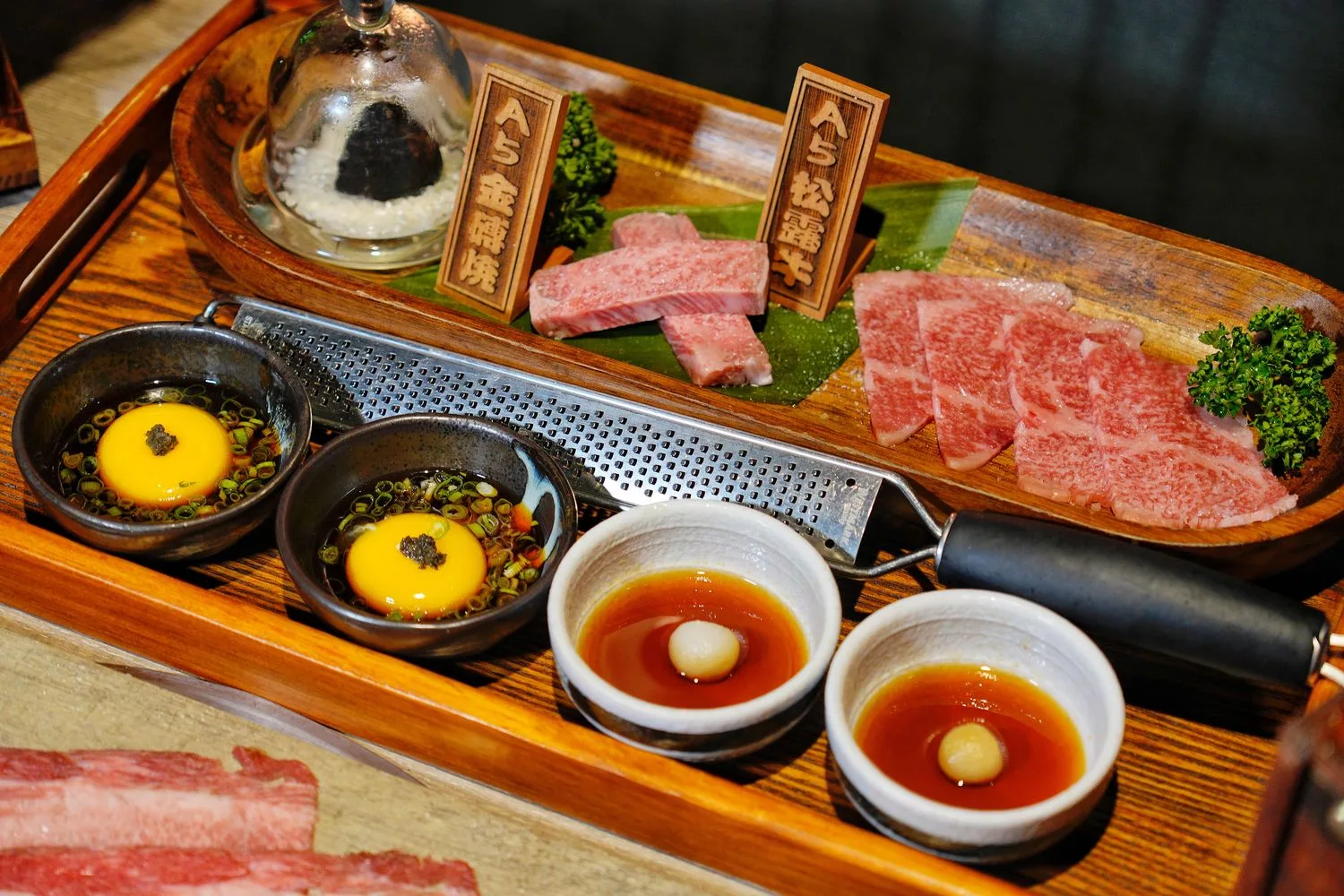 【台中北區燒肉】山鯨燒肉，浮誇系A5和牛寶箱，穿和服寫繪馬沉浸式日式體驗! @混血珊莎的奇幻旅程