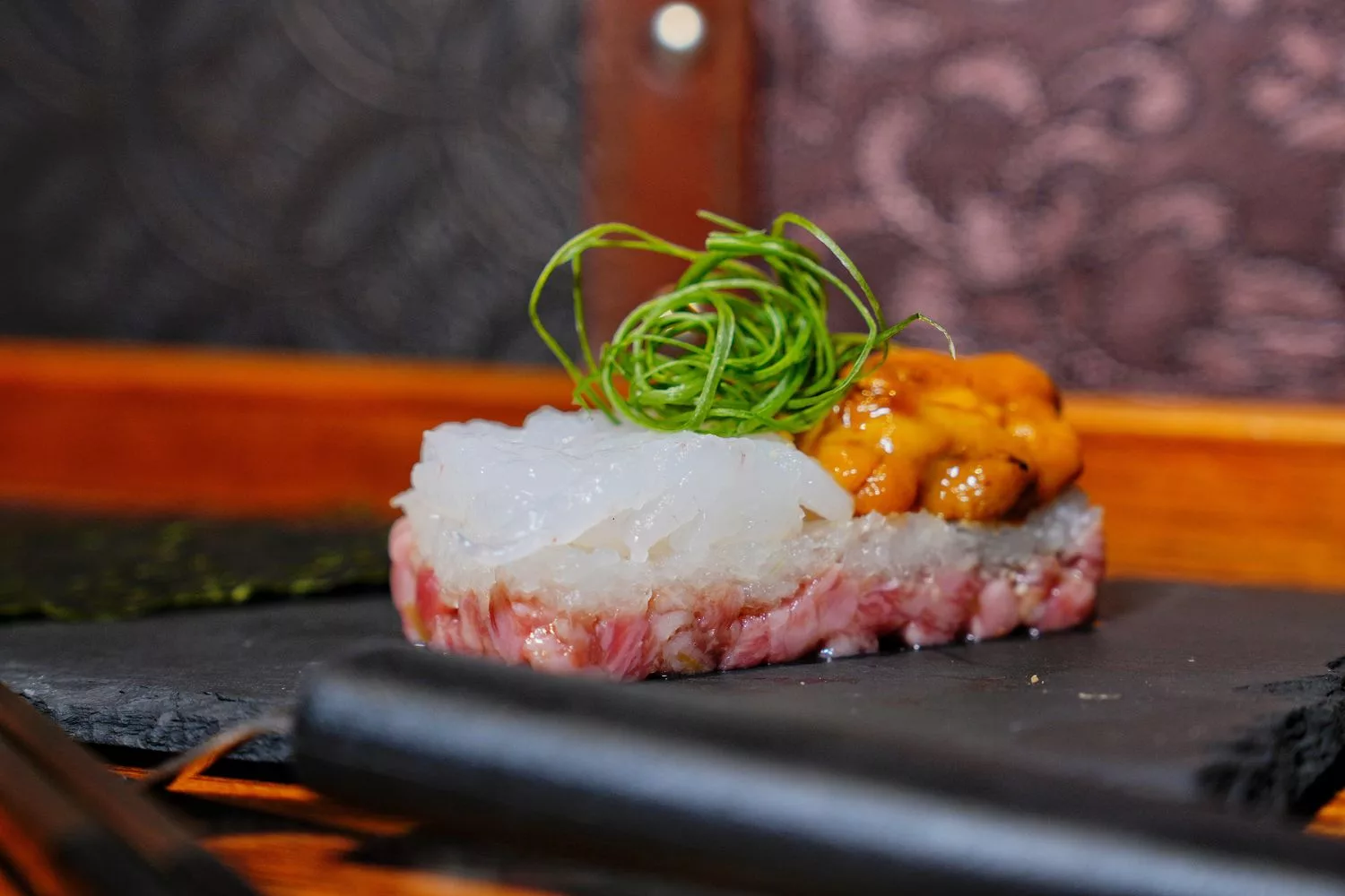 【台中北區燒肉】山鯨燒肉，浮誇系A5和牛寶箱，穿和服寫繪馬沉浸式日式體驗! @混血珊莎的奇幻旅程