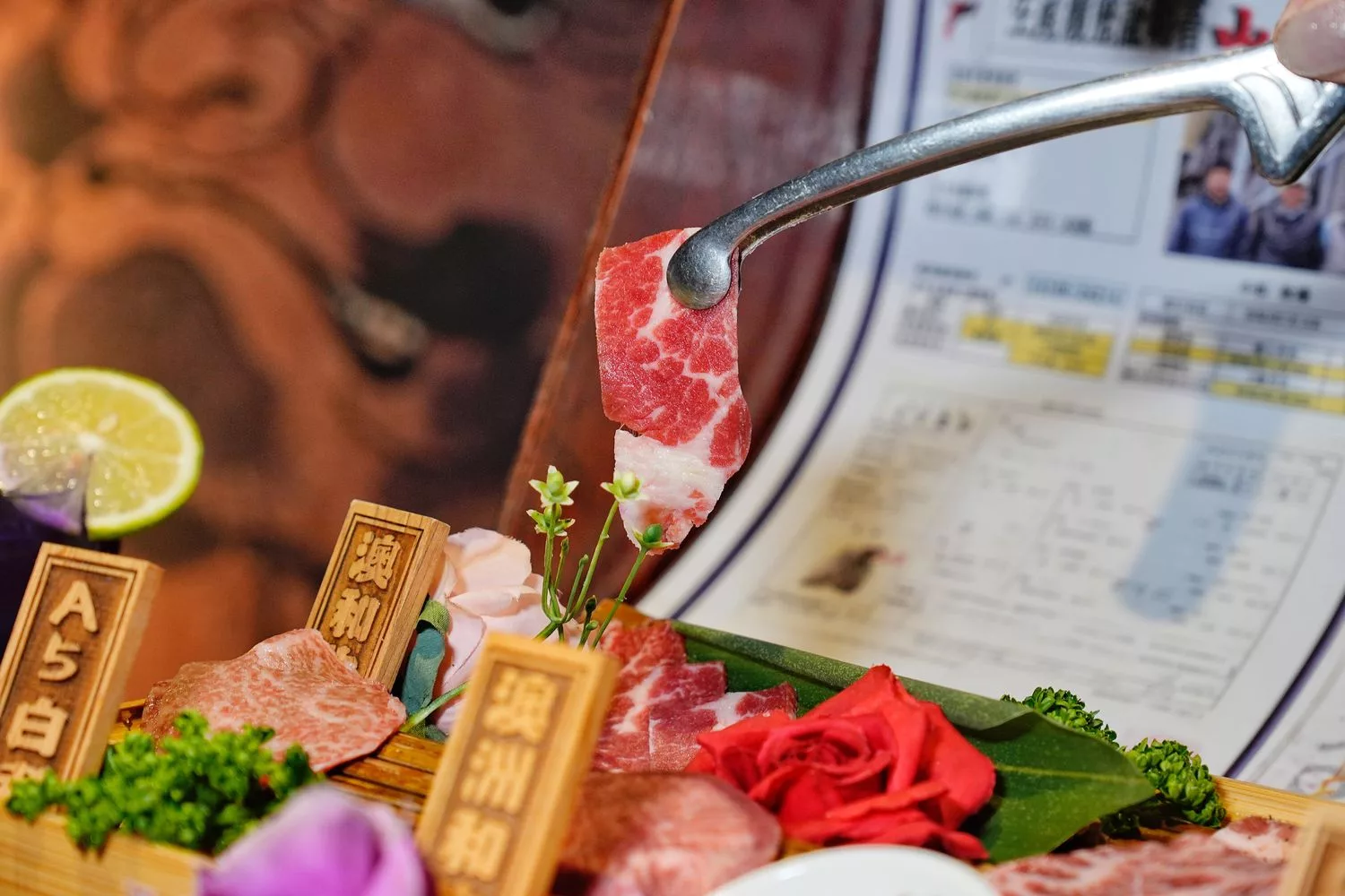 【台中北區燒肉】山鯨燒肉，浮誇系A5和牛寶箱，穿和服寫繪馬沉浸式日式體驗! @混血珊莎的奇幻旅程