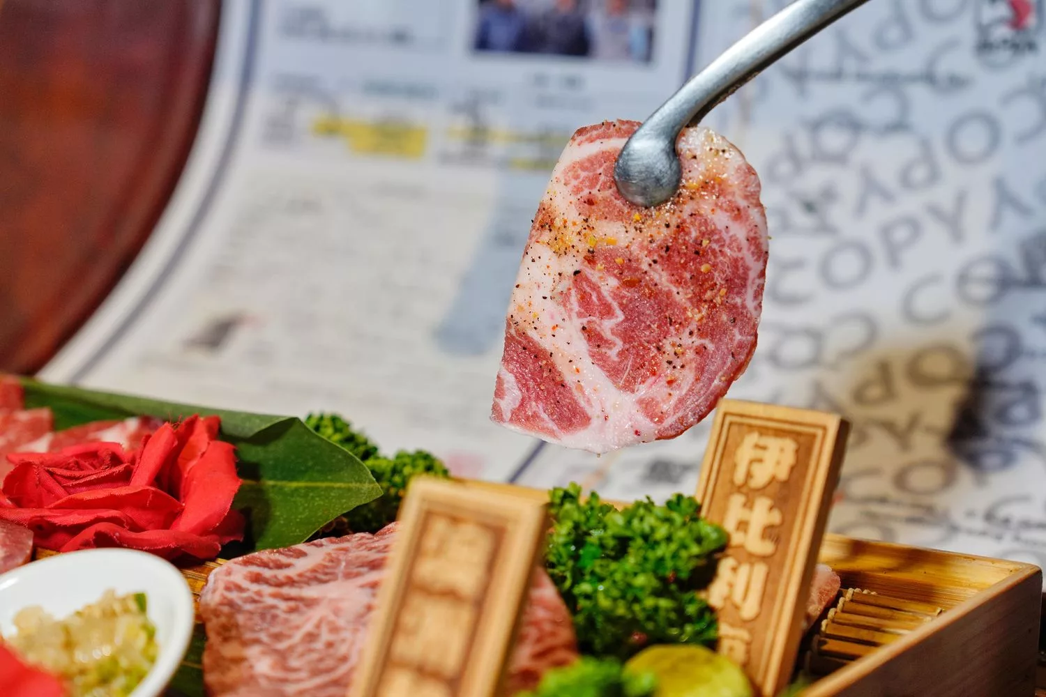 【台中北區燒肉】山鯨燒肉，浮誇系A5和牛寶箱，穿和服寫繪馬沉浸式日式體驗! @混血珊莎的奇幻旅程