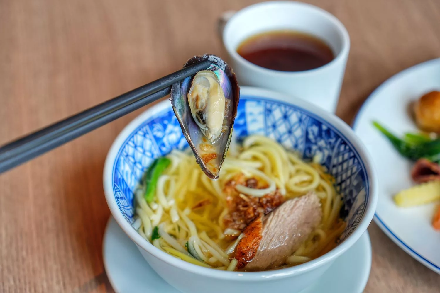 八里福朋喜來登酒店|無邊際泳池夢幻河景，房內獨享黃金美人湯! @混血珊莎的奇幻旅程