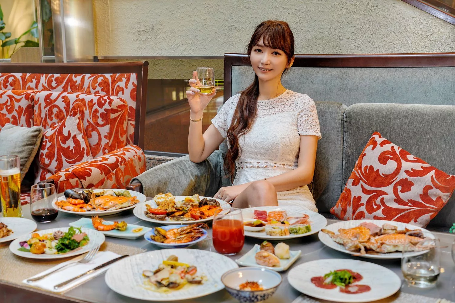【台北福華飯店自助餐】台北福華彩虹座，多達 50 款義式料理，紅白酒氣泡酒啤酒無限暢飲! @混血珊莎的奇幻旅程