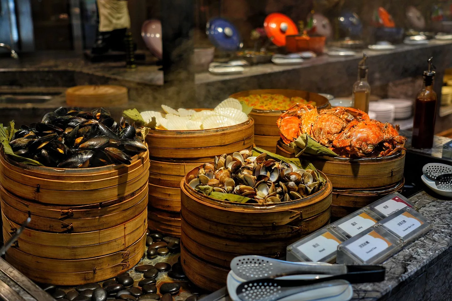 【台北福華飯店自助餐】台北福華彩虹座，多達 50 款義式料理，紅白酒氣泡酒啤酒無限暢飲! @混血珊莎的奇幻旅程