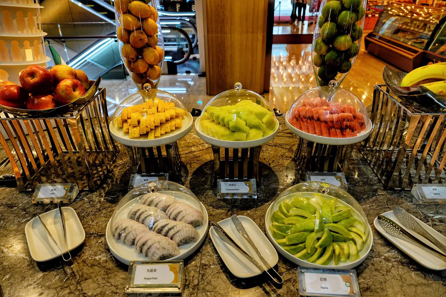 【台北福華飯店自助餐】台北福華彩虹座，多達 50 款義式料理，紅白酒氣泡酒啤酒無限暢飲! @混血珊莎的奇幻旅程