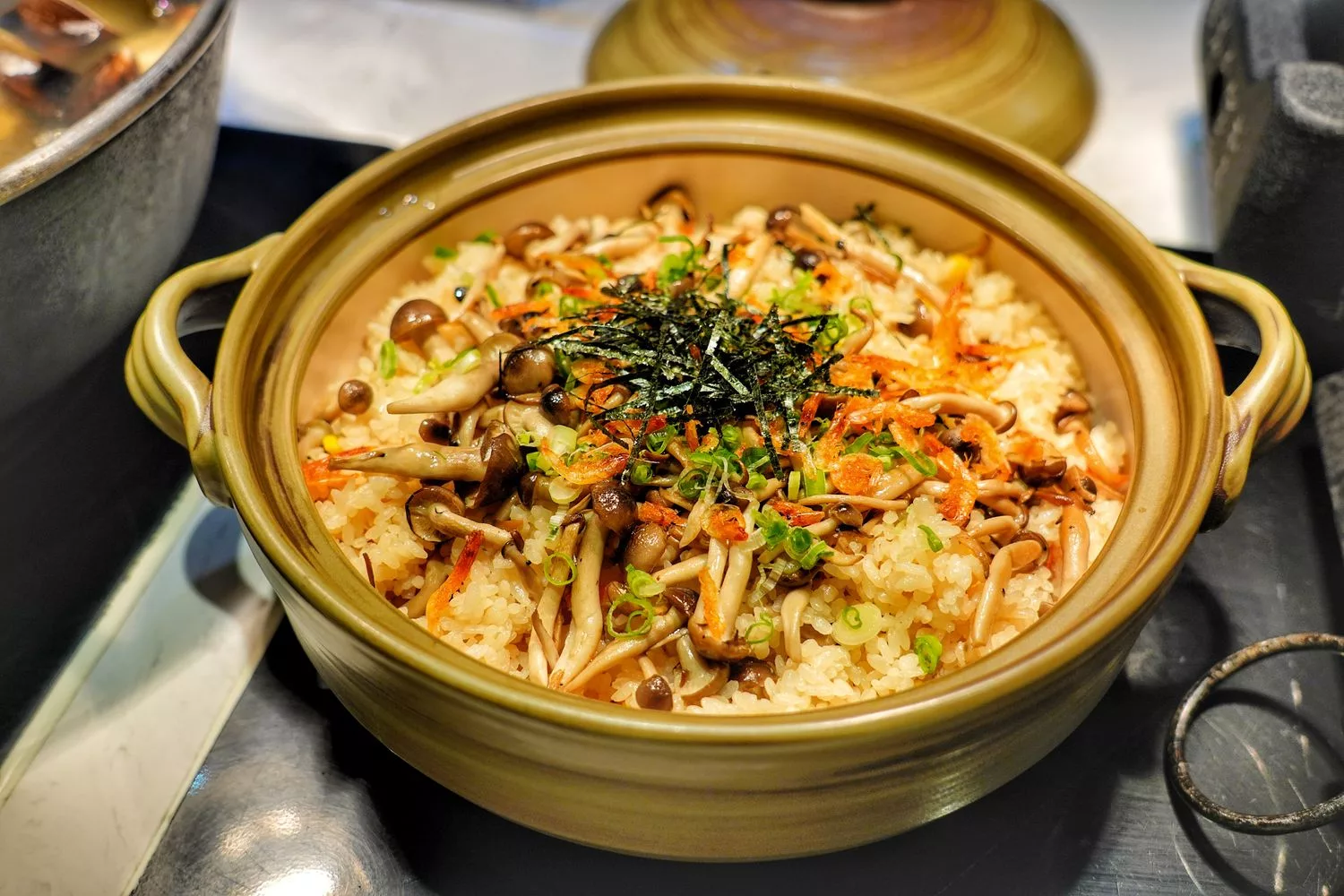 【寒舍艾美探索廚房】招牌炭烤松葉蟹腳，多國料理無限爽吃，含訂位價錢餐券優惠! @混血珊莎的奇幻旅程