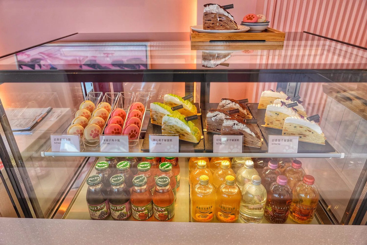 擼LALA Sweets｜新開幕宜蘭貓咪咖啡廳，和喵星人度過午茶時光! @混血珊莎的奇幻旅程