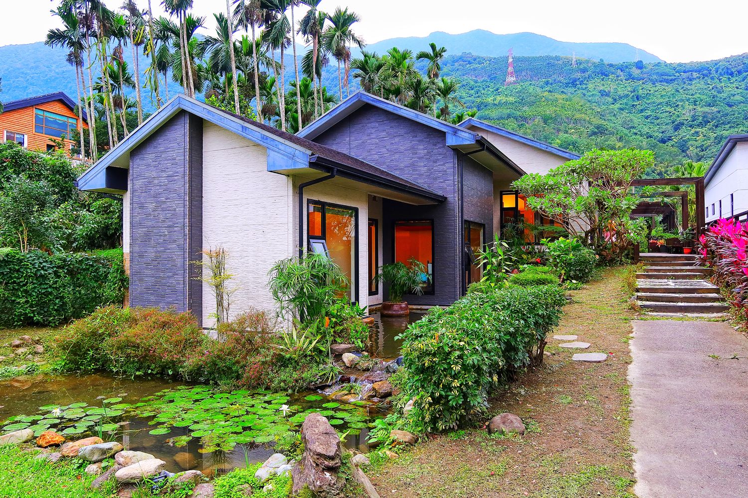 【2025花蓮飯店推薦】精選 20 間花蓮住宿推薦，享受海灣美景，交通價格全攻略! @混血珊莎的奇幻旅程