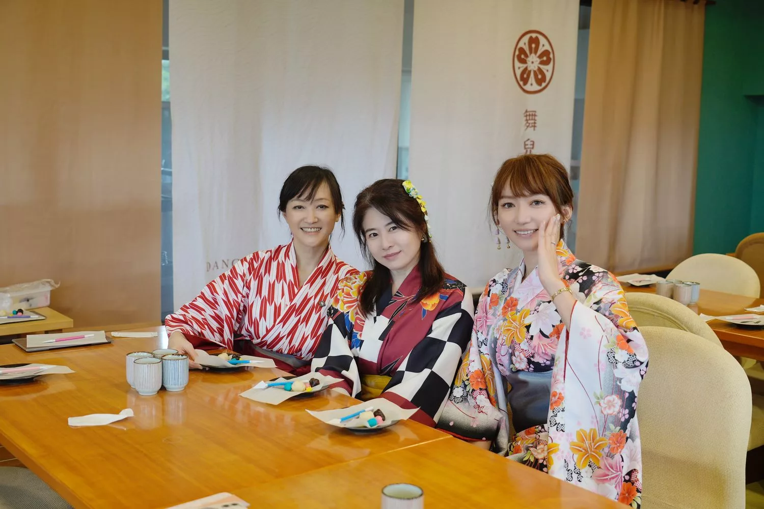 【綠舞日式主題園區】和服浴衣拍照打卡，可愛萌寵餵食互動一日遊! @混血珊莎的奇幻旅程