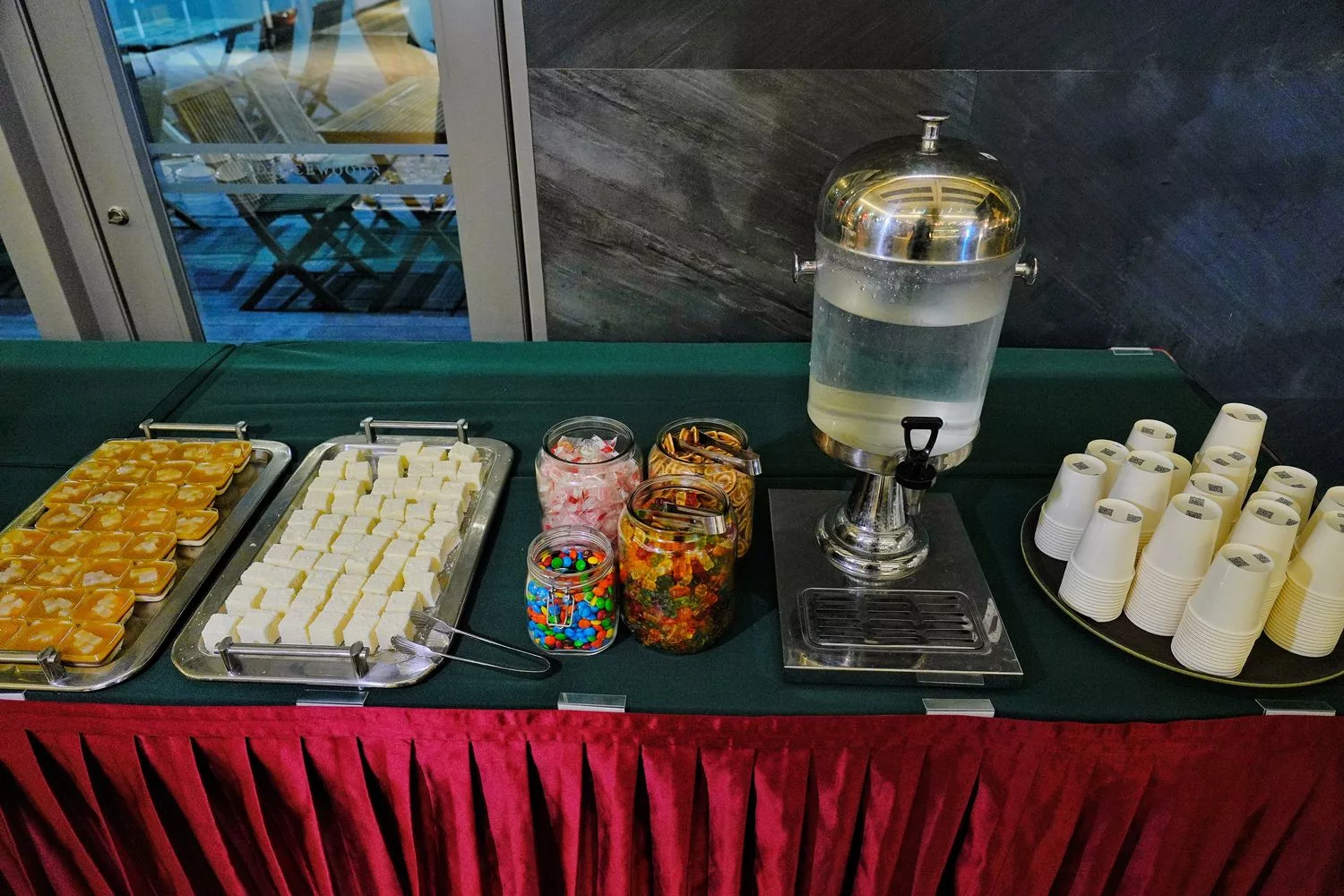 【宜蘭綠舞國際觀光飯店】一泊二食會席料理晚餐，和服體驗萌寵互動，免費宵夜吃到飽! @混血珊莎的奇幻旅程