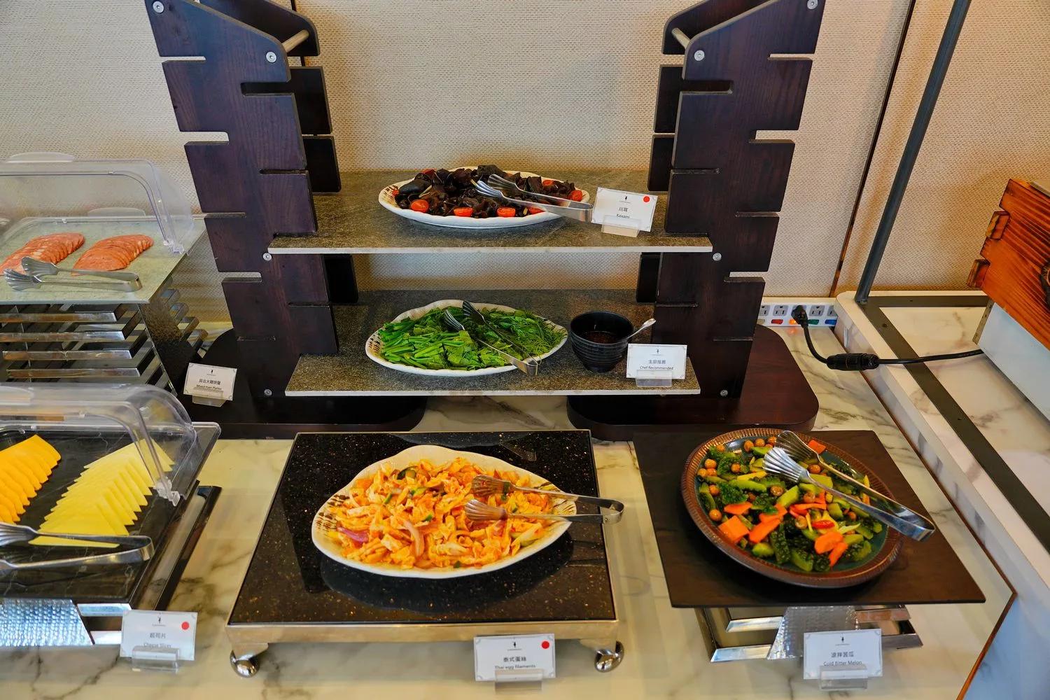 【綠舞國際觀光飯店早餐】蝶舞咖啡廳絕美山景，豐富自助餐點吃到飽! @混血珊莎的奇幻旅程