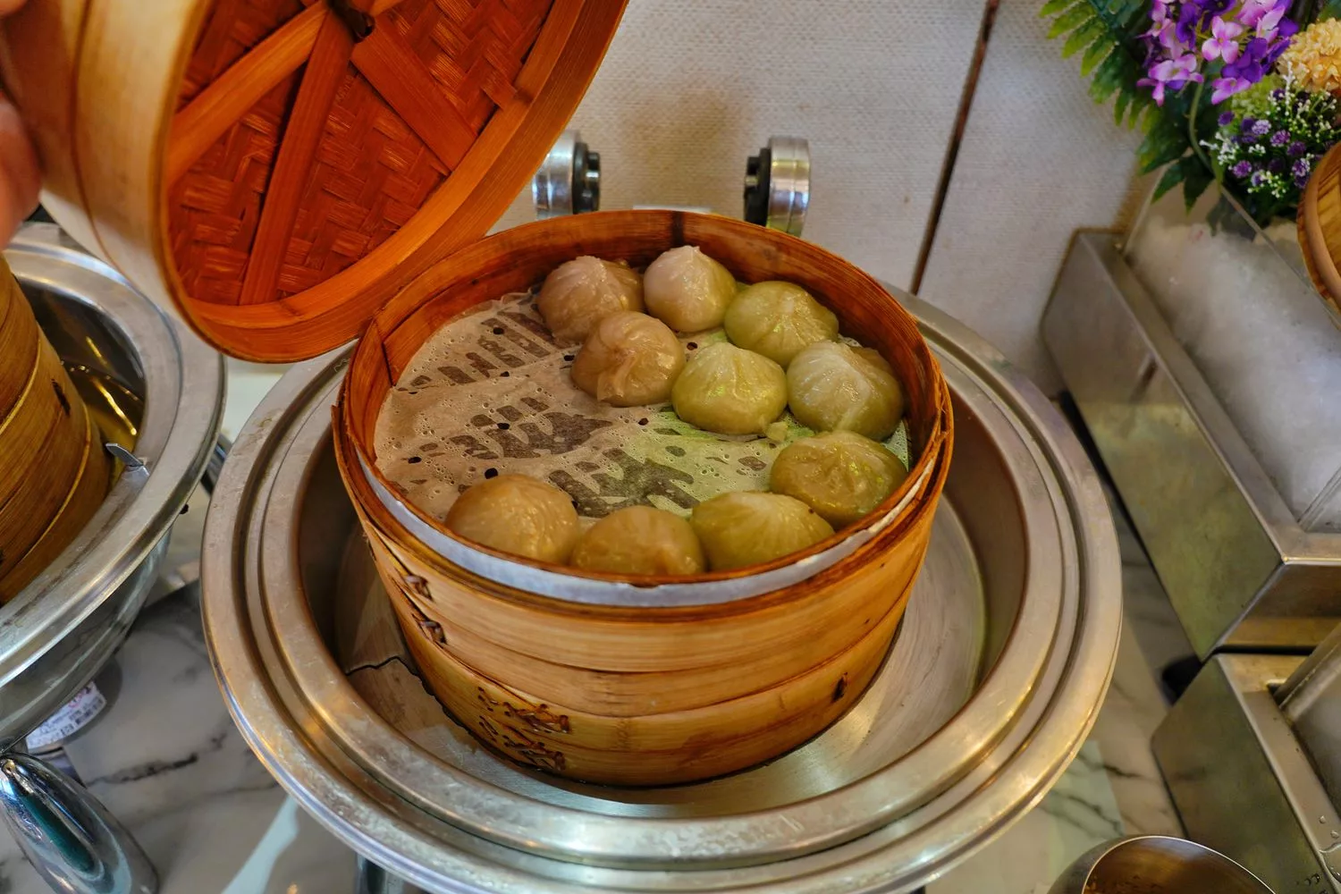 【綠舞國際觀光飯店早餐】蝶舞咖啡廳絕美山景，豐富自助餐點吃到飽! @混血珊莎的奇幻旅程